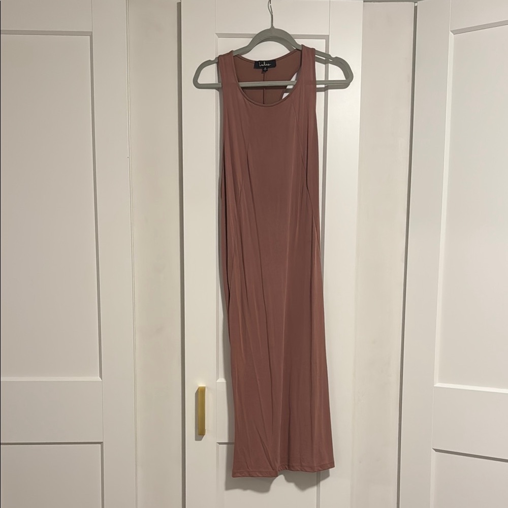 Lulu’s Mauve Midi Racerback Dress